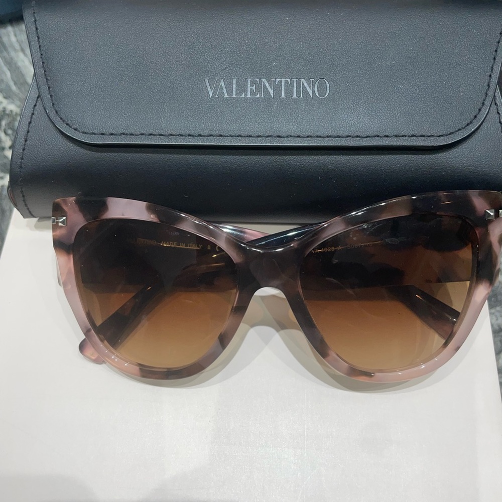 Valentino Rockstud Sunglasses Like new!